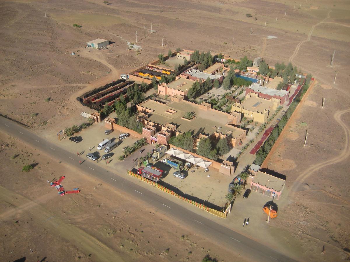Kasbah Meteorites Hotel Imi n'Ouzrou Exterior foto