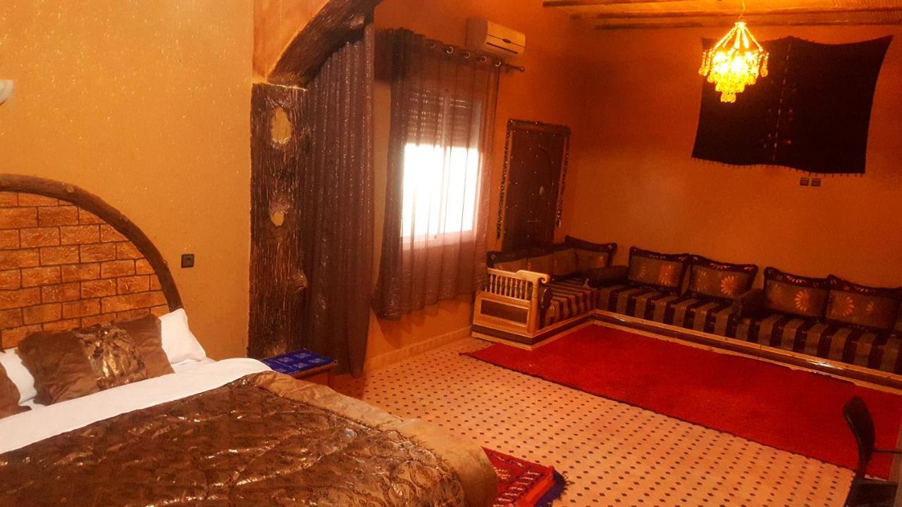 Kasbah Meteorites Hotel Imi n'Ouzrou Exterior foto